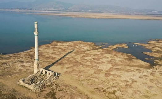 Prof. Dr. Yaşar'dan İzmir'e hayati su uyarısı: Bu yaz araba yıkamayalım!