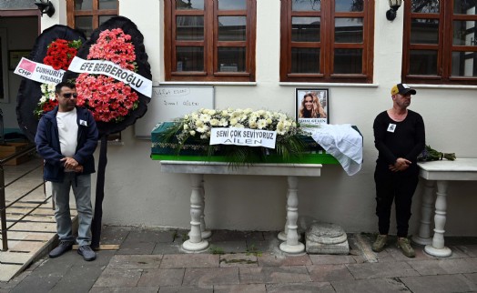 Şarkıcı Şimal, son yolculuğuna uğurlandı