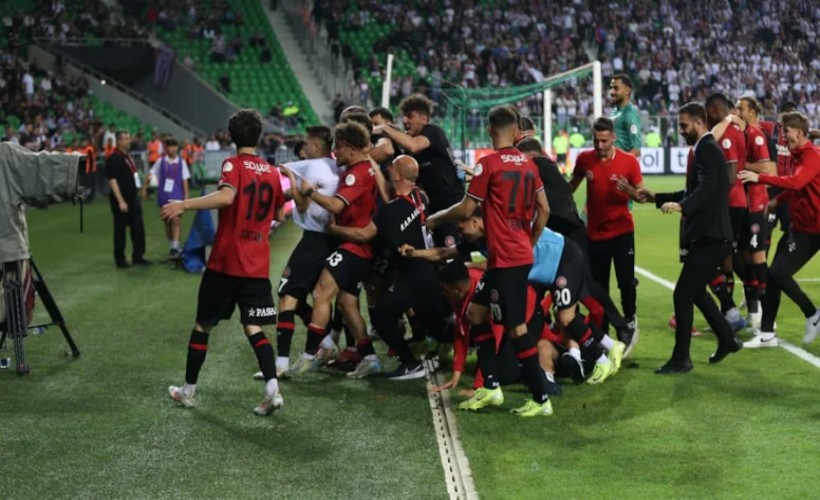 Süper Lig'e yükselen son takım belli oldu