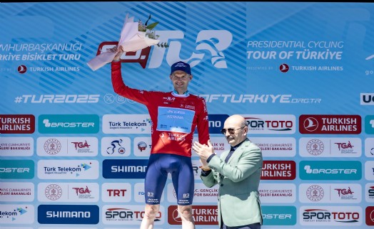 TUR'un Selçuk-Çeşme etabını Elia Viviani kazandı