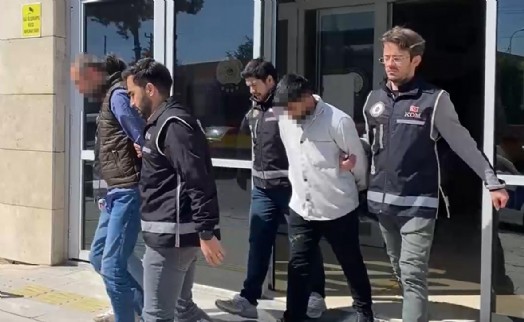 Telefon dolandırıcısı, 2 milyon liralık altını almaya gelince suçüstü yakalandı