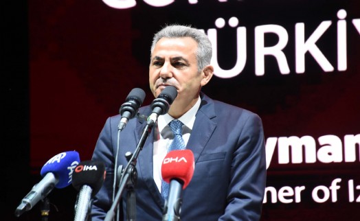Turizm profesyonelleri İzmir'de buluştu.. Vali Elban:  İzmir'e gelmek için çok bahane var