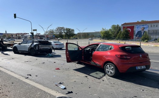 Uşak'ta zincirleme kaza: 7 yaralı