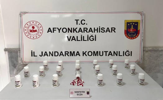 Zeytin kasalarından uyuşturucu çıktı