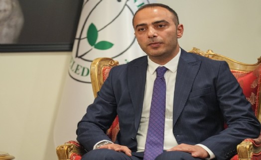 AK Parti'li Karadeniz, Atatürk portrelerini de kaldırmış