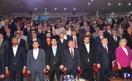 AK Parti’li İnan gençlere seslendi: 'Fikir dönüşümünde cesur adımlar atacağız'