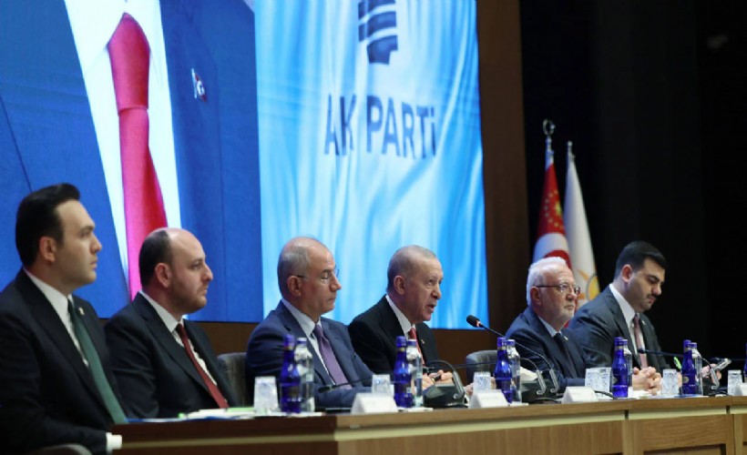AK Parti'nin yeni anayasa komisyonu ilk kez toplanıyor