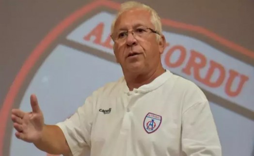 Altınordu Başkanı Özkan'dan Altay Başkanı Gürüz'e tebrik mesajı