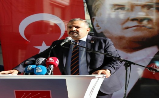 Aslanoğlu, grevdeki işçilere seslendi: 'İzmirlileri üzen eylemleri sonlandıralım'