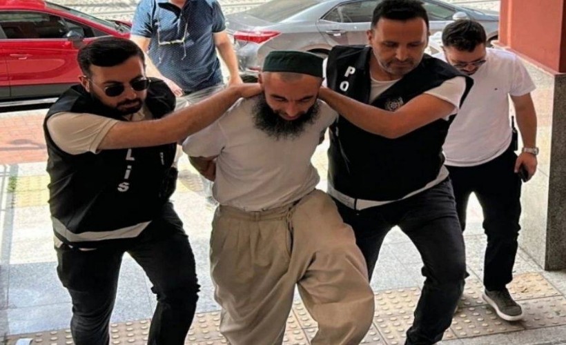 Atatürk büstüne hakaret etmişti... O 'gerici' tutuklandı!