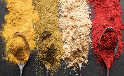 Bakanlık baharattan çıkanları ifşaladı: Ege'nin ünlü kuruyemişçisi de listede!