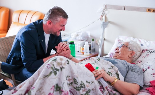 Başkan Duman geleneği bozmadı: İlk ziyaret huzurevine