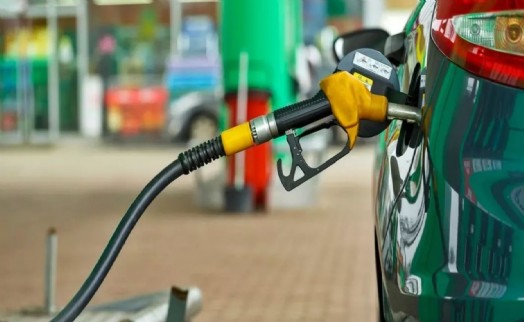 Benzine zam geldi! Brent petrol ralli yapıyor