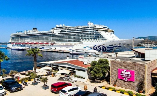 Bodrum'a denizden 1646 turist geldi