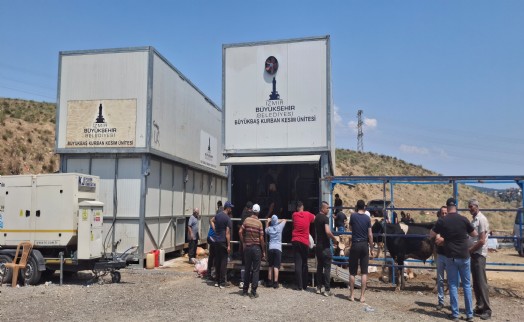 Büyükşehir'den bayramda güvenli ve hijyenik kesim hizmeti