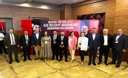 İzmirli başkanlar zirvede: CHP'li 101 Belediye Başkanı Bandırma'da buluştu
