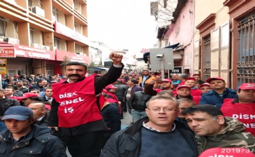 CHP'li Akar'dan işten çıkarılan işçilere destek