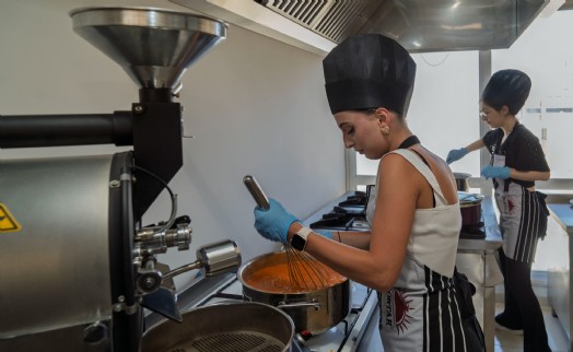 Dersler değil tencereler kaynadı