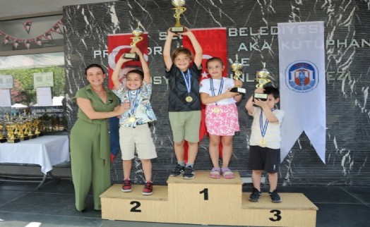 Efes Selçuk'ta satranç heyecanı