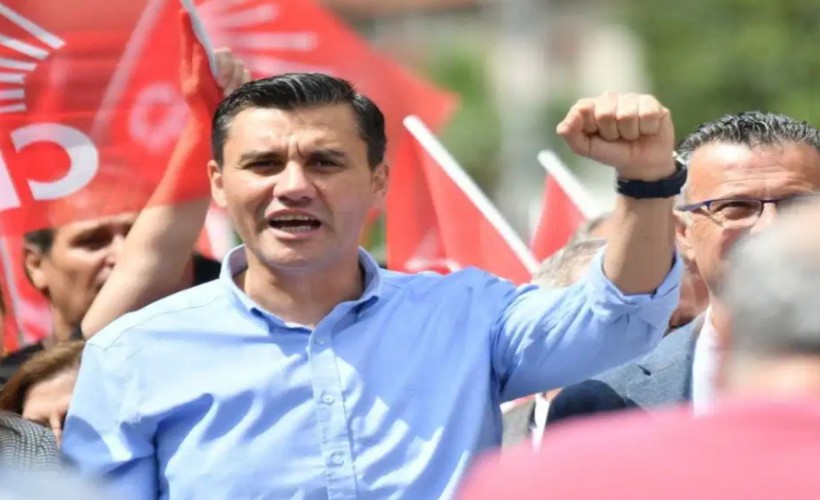 Ferdi Zeyrek yaşamını yitirdi: Siyasilerden başsağlığı mesajı