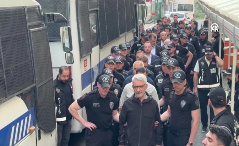 Gözaltındaki CHP'lilerin bu görüntüsüne AK Partili isim de isyan ettirdi
