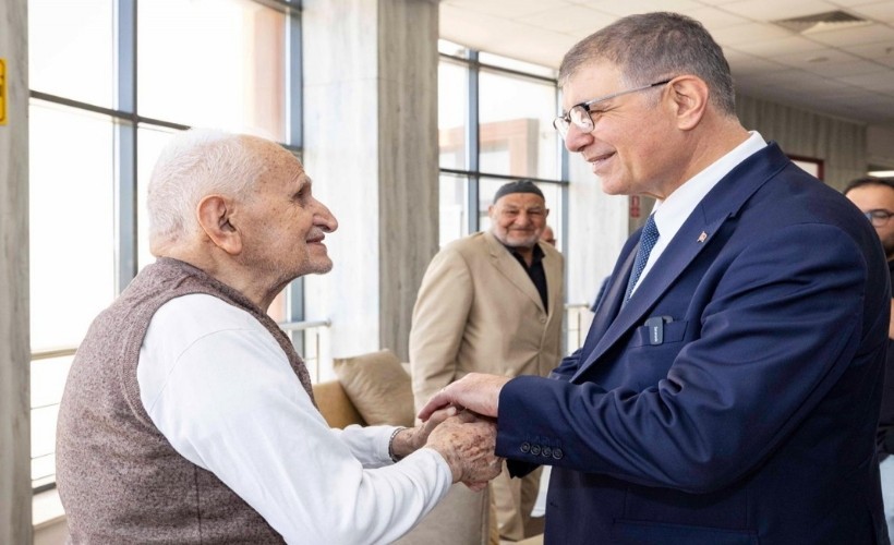 Hastane ve huzurevi sakinleriyle buluştu: Tugay’dan bayram öncesi ziyaret