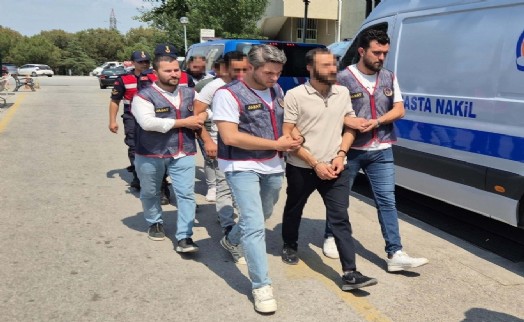 Hırsızlıkları ortaya çıkmasın diye not bıraktılar, yine de yakalandılar