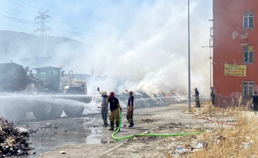 Işıkkent'ten alevler yükseldi: Korkutan yangın kontrol altına alındı