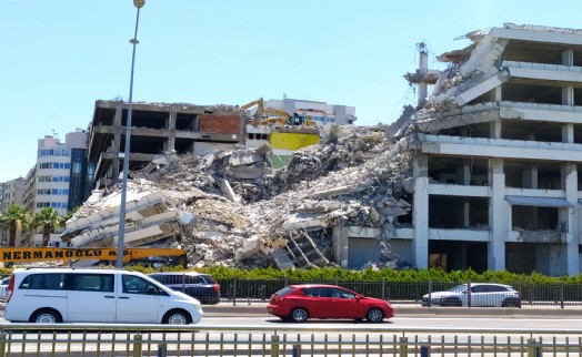 İzmir Büyükşehir Belediyesi'nden yeni hizmet binası adımı: İTÜ ile iş birliği