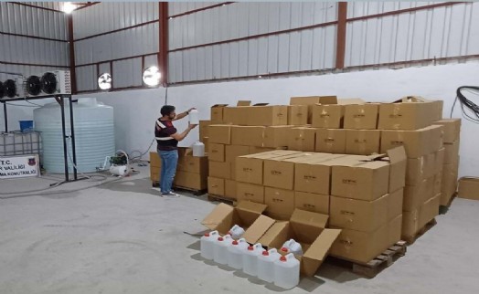 İzmir'de sahte içki operasyonu: 35 bin litre 'zehir' ele geçirildi