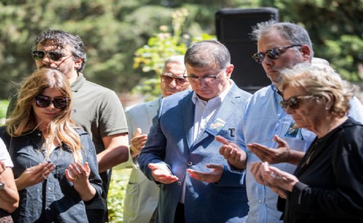 İzmir'in efsane başkanı Piriştina anıldı