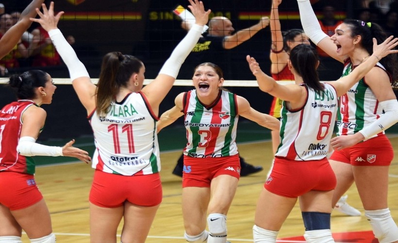 Karşıyaka voleybolda borçları kapattı