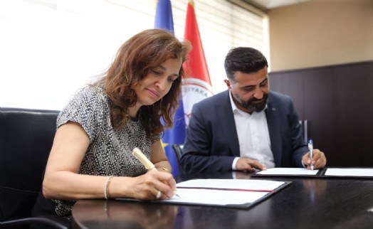 Karşıyaka'da ‘sağlıklı kentleşme' için imzalar atıldı: Bilimin ışığında nitelikli hizmet