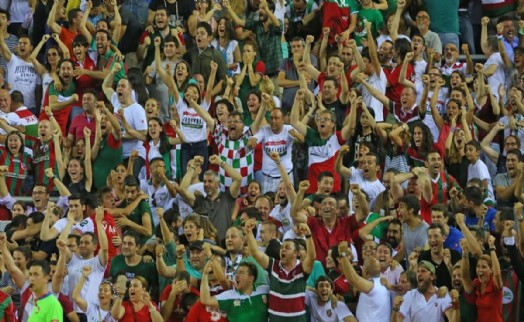 Karşıyaka'da sponsor krizi ve borç baskısı: Taraftardan Yaşar Ailesi'ne çağrı