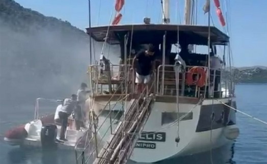 Marmaris'te tekne yangını!