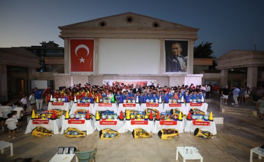 Menderes Belediyesi'nden spora destek