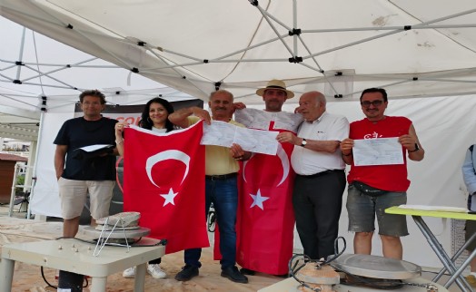 Menemenli ustalar Fransa'da da zirvede…