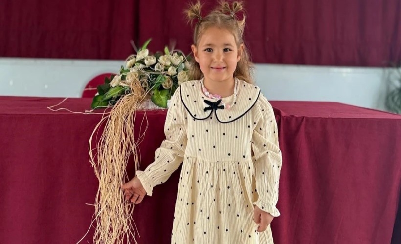 Muğla'da evinin önünde oynarken kaybolan 4 yaşındaki Eylül her yerde aranıyor