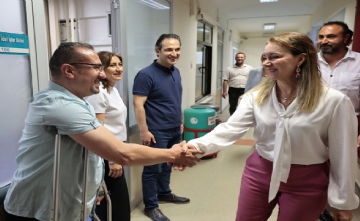 Mutlu'dan geleneksel bayram ziyareti: Belediye birimlerinde bayramlaşma mesaisi