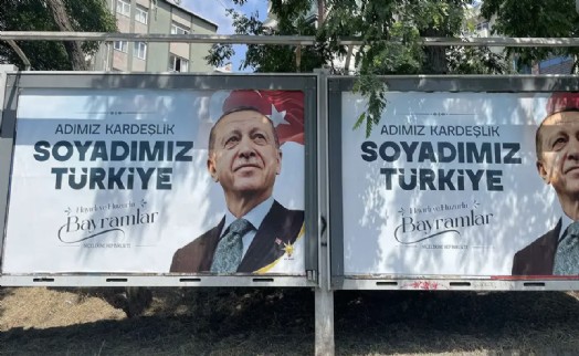 O slogan başka partiye ait çıktı: AK Parti'de istifa sesleri!