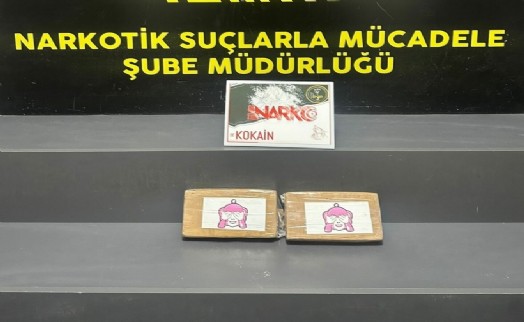 Otomobilde 2 kilo 300 gram kokain ile yakalanan 3 şüpheliye gözaltı