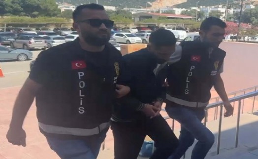 ‘Polisiz' yalanıyla 40 milyon liralık dolandırıcılıkta 5 tutuklama