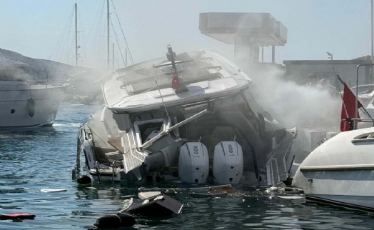 Bodrum'da teknenin patlama anı kamerada