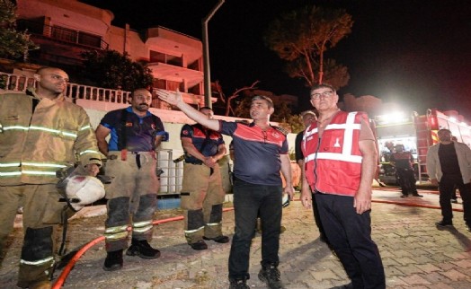 Tugay'dan yangın bölgesine yakın takip: 20 ev yandı, mücadele sürüyor