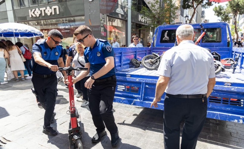 Karşıyaka'da yaya yollarında scooter ve motora geçit yok