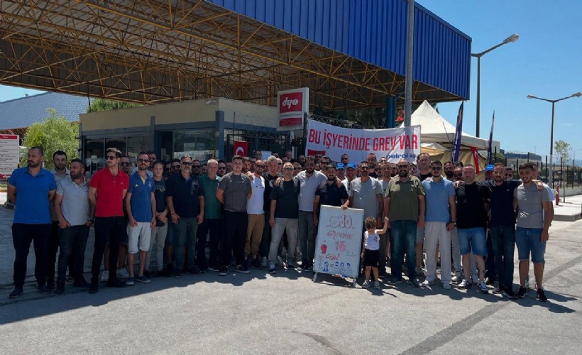 Yüzlerce işçi bayramı grev çadırında karşıladı