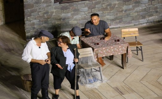 'İlmik İlmik' Efes Selçuk'ta alkışları topladı