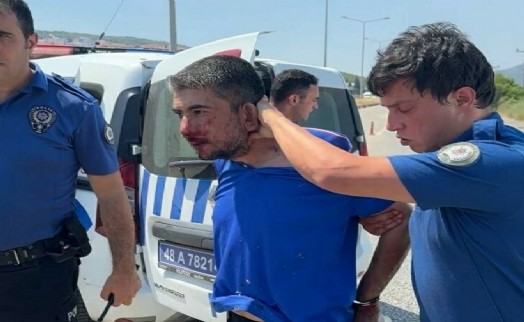 4 polis otosuna çarptı, sorulunca 'Hatırlamıyorum' dedi
