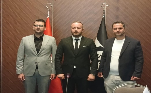 Altay'da yönetime çağrı: 'İstifa da bir hizmettir'