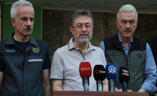 Bakan Yumaklı'dan yangın açıklaması: 'Riskli günlerden geçiyoruz'